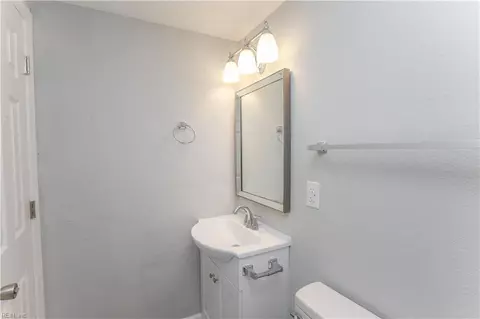Bath - 171 Evans St E, Norfolk, VA 23503 photo 1 of 9