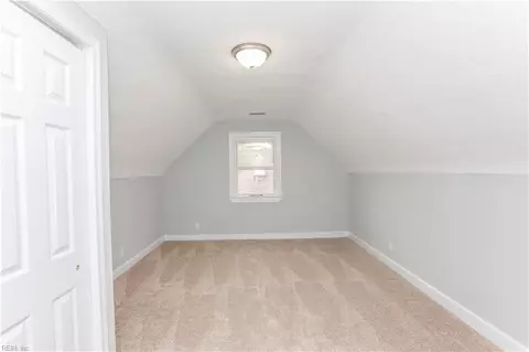 Bedroom - 171 Evans St E, Norfolk, VA 23503 photo 8 of 10