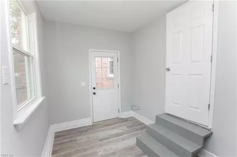 Entry Way - 171 Evans St E, Norfolk, VA 23503 photo 3 of 3