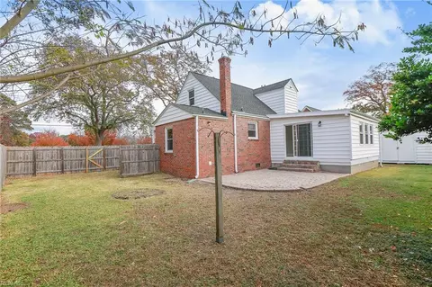 Exterior - 171 Evans St E, Norfolk, VA 23503 photo 5 of 8