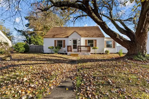 95 Oregon Ave, Portsmouth, VA 23701
