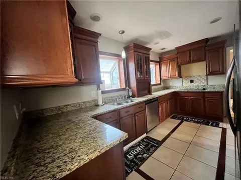Kitchen - 515 Almond Ct, Hampton, VA 23669 photo 2 of 3