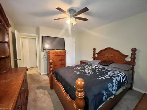 Bedroom - 515 Almond Ct, Hampton, VA 23669 photo 3 of 4