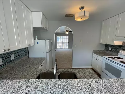 13 Inlandview Dr #B, Hampton, VA 23669 photo 12