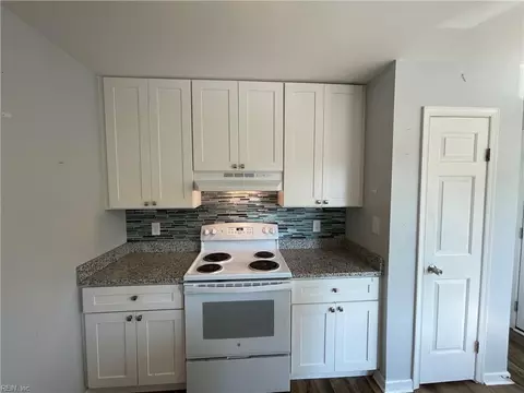 13 Inlandview Dr #B, Hampton, VA 23669 photo 6