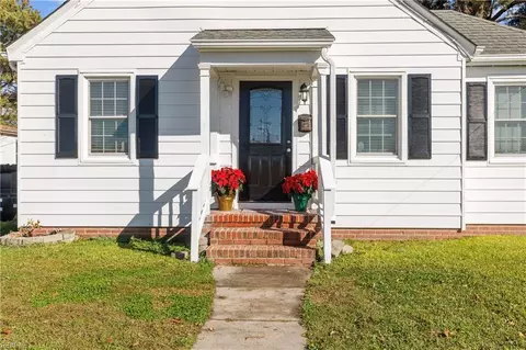 40 Aylwin Cres, Portsmouth, VA 23702