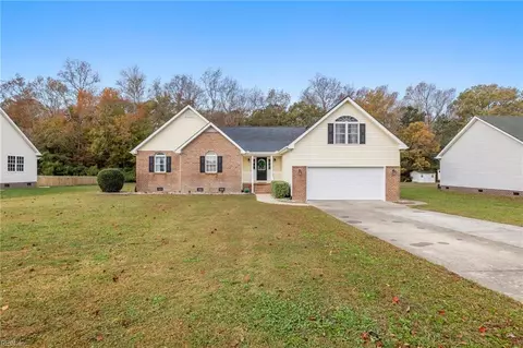 110 Brumsey Landing Dr, Moyock, NC 27958