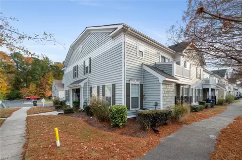 2237 Humphreys Dr, Suffolk, VA 23435