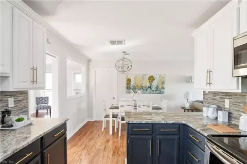 Kitchen - 2010 Andrews Blvd, Hampton, VA 23663 photo 2 of 5