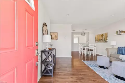 Entry Way - 2010 Andrews Blvd, Hampton, VA 23663 photo 1 of 2