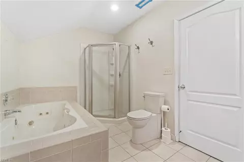 Bath - 6366 Dove St, Norfolk, VA 23513 photo 1 of 3
