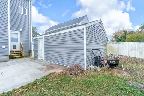 Exterior - 6366 Dove St, Norfolk, VA 23513 photo 6 of 8
