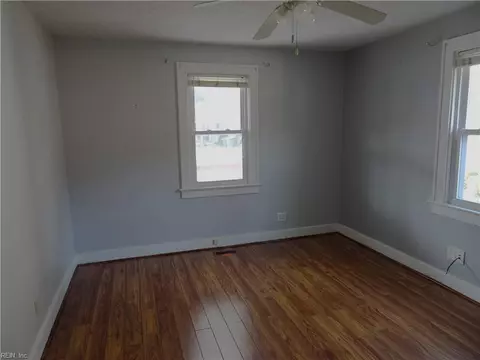 Bedroom - 226 Locust Ave, Hampton, VA 23661 photo 1 of 4