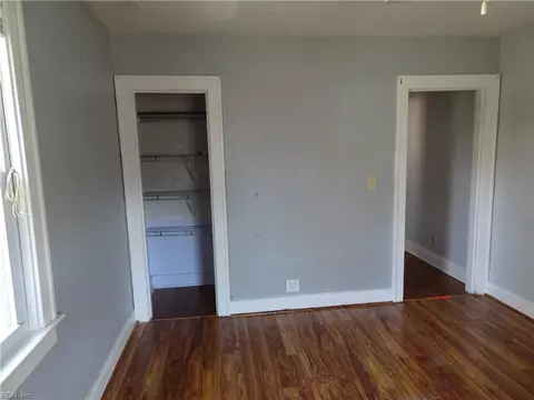 Bedroom - 226 Locust Ave, Hampton, VA 23661 photo 3 of 4