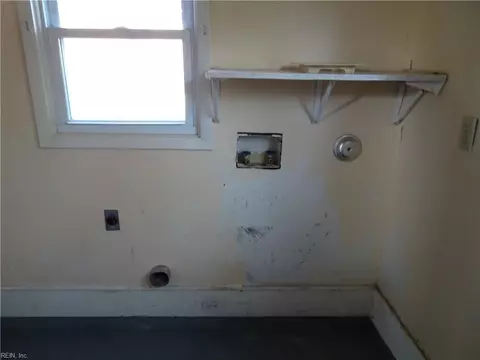 Other - 226 Locust Ave, Hampton, VA 23661 photo 7 of 12