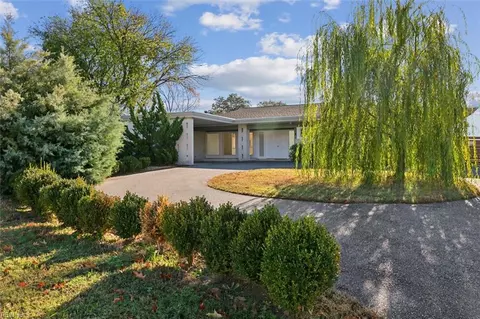 3820 Chesapeake Ave, Hampton, VA 23669