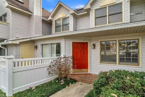 4 Verde Quay #B, Hampton, VA 23666