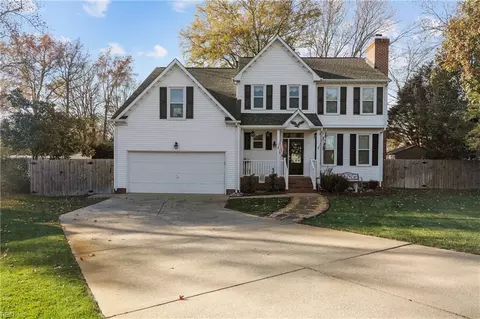 1207 Roble Ct, Chesapeake, VA 23322