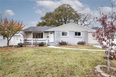 629 Raff Rd, Virginia Beach, VA 23462