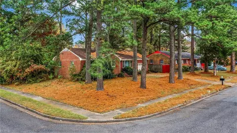 3435 Collins Blvd, Chesapeake, VA 23321 photo 3