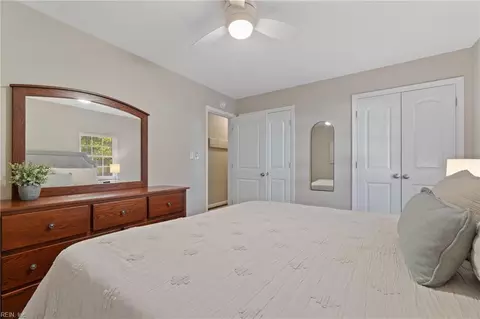 Bedroom - 707 Arlington Ter, Hampton, VA 23666 photo 4 of 4