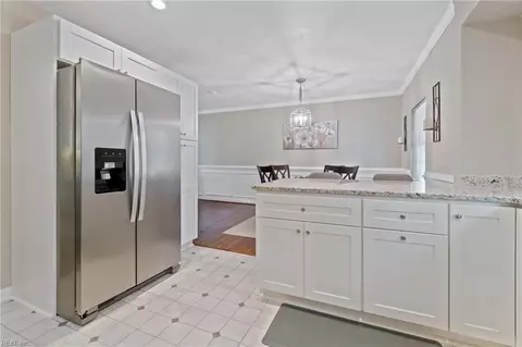 Kitchen - 707 Arlington Ter, Hampton, VA 23666 photo 3 of 4