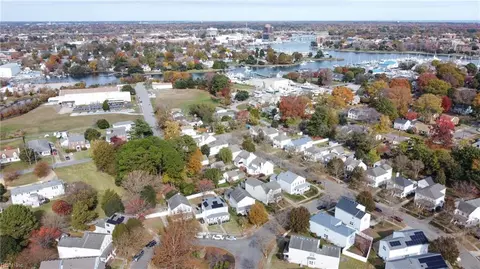 View/Area - 4 Parliament Ct, Hampton, VA 23669 photo 5 of 6