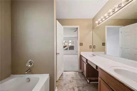 Entry Way - 4 Parliament Ct, Hampton, VA 23669 photo 3 of 3