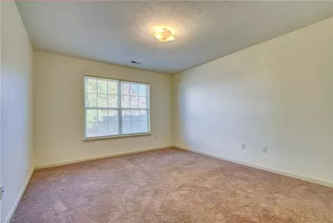 6 Troy Cir, Hampton, VA 23666 photo 33