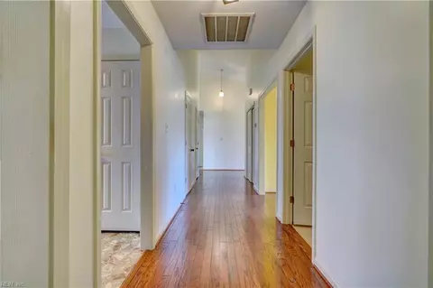 6 Troy Cir, Hampton, VA 23666 photo 28