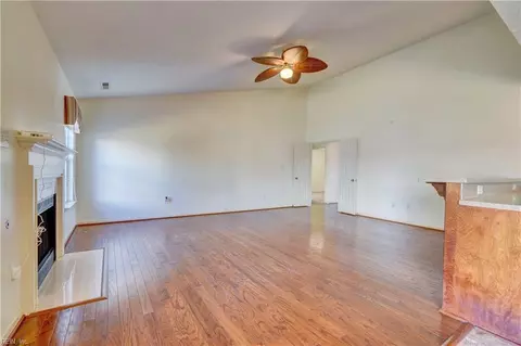6 Troy Cir, Hampton, VA 23666 photo 14