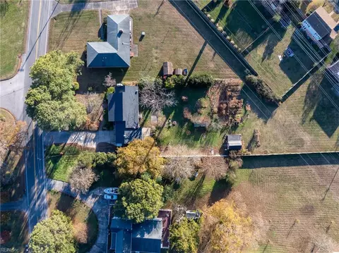 View/Area - 465 Whealton Rd, Hampton, VA 23666 photo 4 of 5