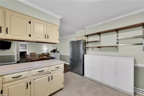 Kitchen - 465 Whealton Rd, Hampton, VA 23666 photo 4 of 5