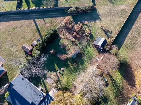View/Area - 465 Whealton Rd, Hampton, VA 23666 photo 3 of 5