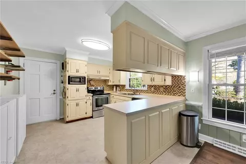 Kitchen - 465 Whealton Rd, Hampton, VA 23666 photo 1 of 5