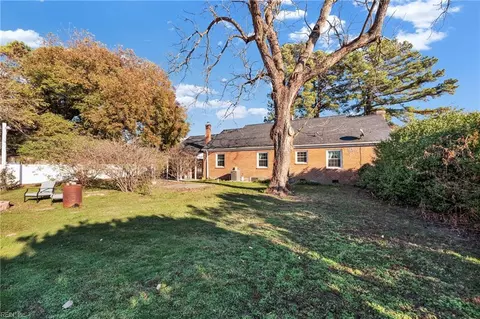 Exterior - 465 Whealton Rd, Hampton, VA 23666 photo 5 of 11