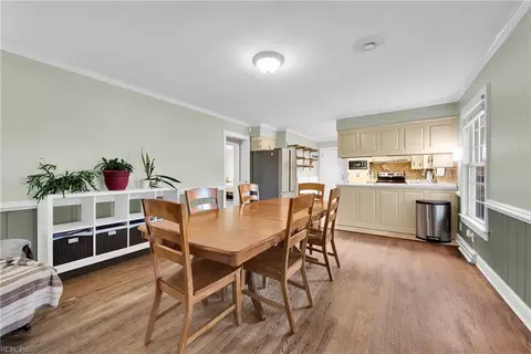 Dining - 465 Whealton Rd, Hampton, VA 23666 photo 2 of 3