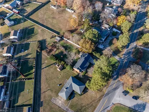 View/Area - 465 Whealton Rd, Hampton, VA 23666 photo 5 of 5