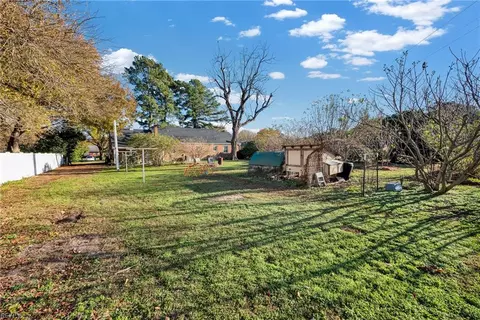 Exterior - 465 Whealton Rd, Hampton, VA 23666 photo 10 of 11