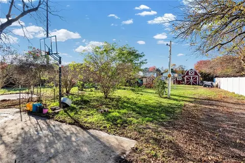 Exterior - 465 Whealton Rd, Hampton, VA 23666 photo 3 of 11