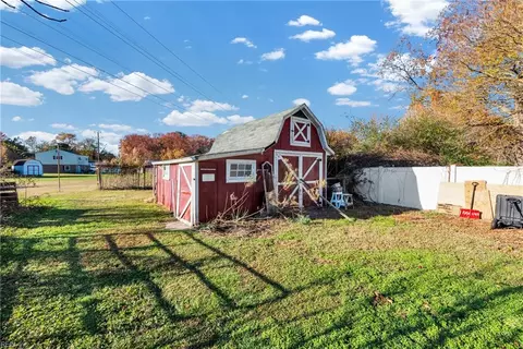 Exterior - 465 Whealton Rd, Hampton, VA 23666 photo 8 of 11