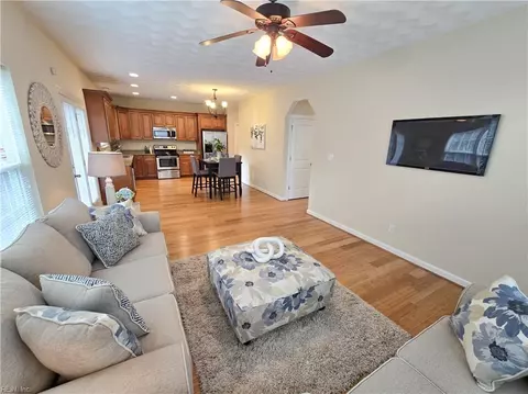 1811 Saint Denis Ave, Norfolk, VA 23509