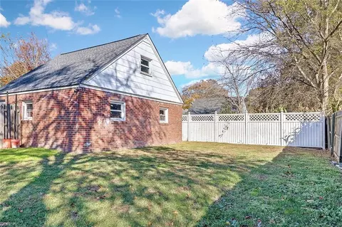 Exterior - 9332 Morwin St, Norfolk, VA 23503 photo 9 of 11