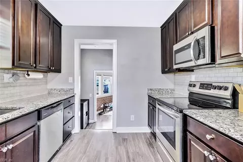 Entry Way - 9332 Morwin St, Norfolk, VA 23503 photo 1 of 3
