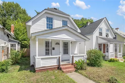 17 Hobson St, Portsmouth, VA 23704
