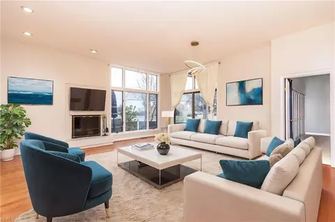 696 Mowbray Arch Arch #610, Norfolk, VA 23507