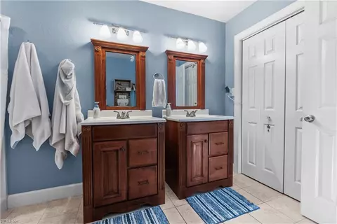 Bath - 34379 Unity Rd, Zuni, VA 23898 photo 2 of 2