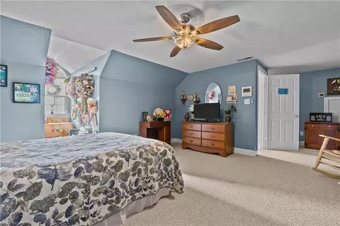 Bedroom - 34379 Unity Rd, Zuni, VA 23898 photo 6 of 7