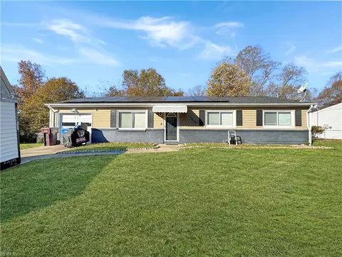 2849 Candlewood Ct, Chesapeake, VA 23324