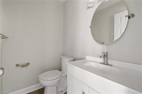 Bath - 4 Riverview Ct, Suffolk, VA 23434 photo 1 of 3